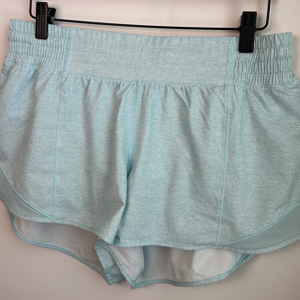 Lululemon Hotty Hot High-Rise Short 2.5" - Picture 6 of 10